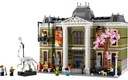 LEGO Natural History Museum (10326) - RESELL