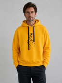 Man draagt heren fleece hoodie met trekkoord en zakken, vooraanzicht