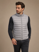Heren Lichtgewicht Gewatteerd Bodywarmer met Rits in Grijs, driekwartsaanzicht